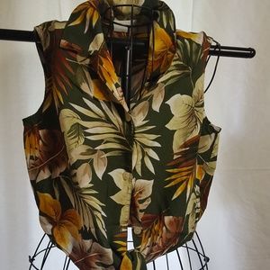 Basic Editions VTG Y2K Tropical Print Crop Fit  Waist Tie Button Down Ta…